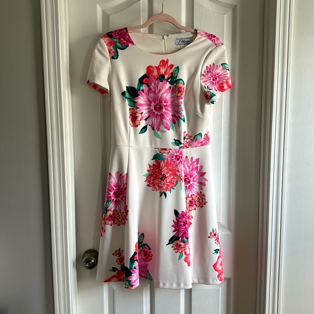 Jessica Howard Floral White Dress Size 10
